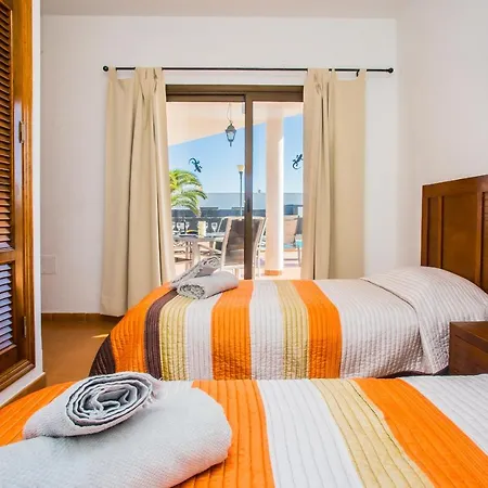 Remarkable 3-bed In Playa Blanca *