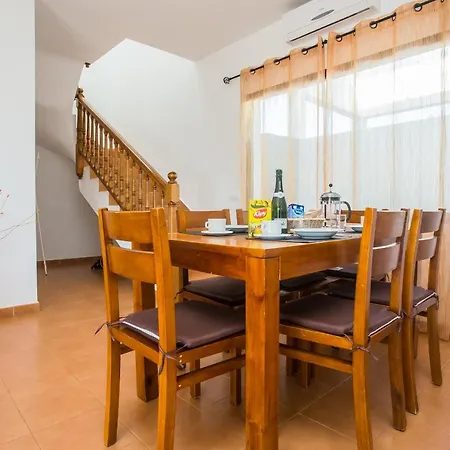Villa Remarkable 3-bed In Playa Blanca Playa Blanca (Lanzarote)