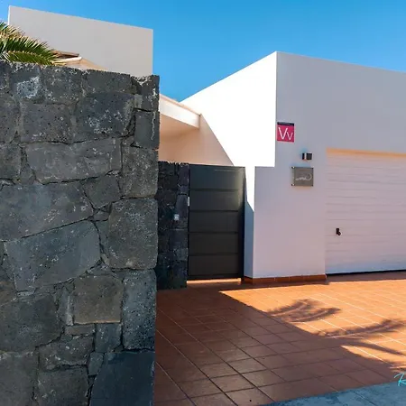 Remarkable 3-bed In Playa Blanca Villa Playa Blanca (Lanzarote)